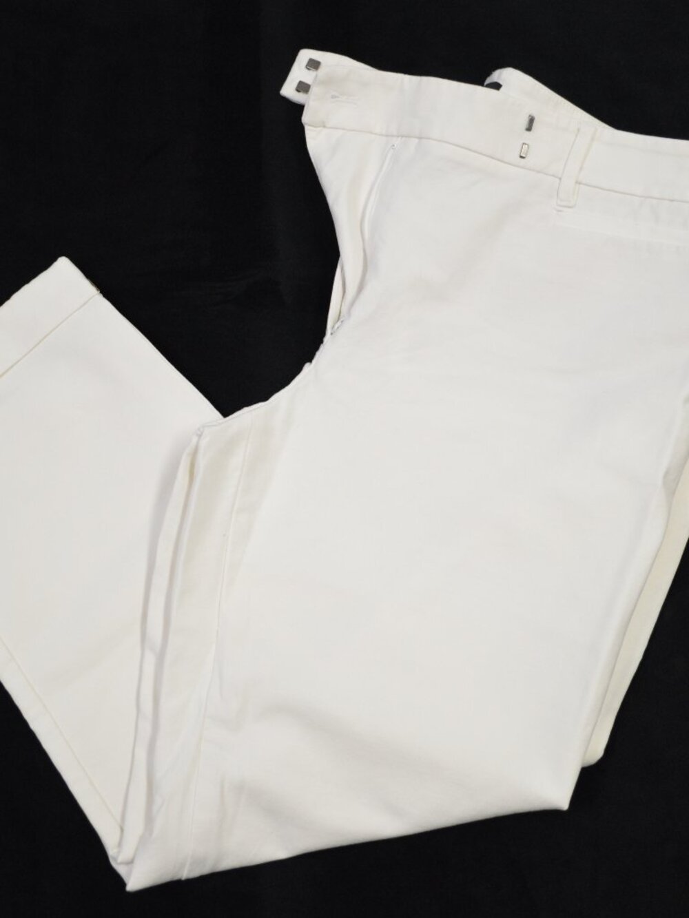 Women’s White House Black Market Slim Crop Pants Size 12 White